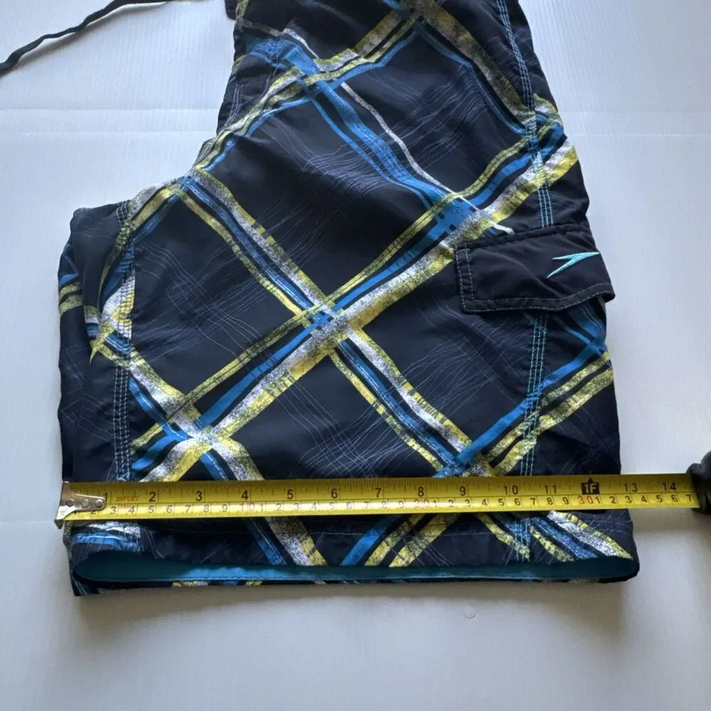Speedo Men’s Board Swim Shorts Size M Black Blue Yellow Plaid Cargo Pocket